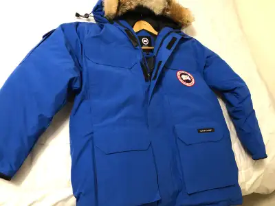 Canada Goose Men’s Expedition Parka - PBI Colour: Royal Blue Size: Medium (fits large) Special editi...