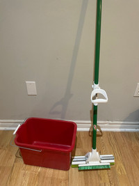 Roller mop with scrub brush + 15L bucket
