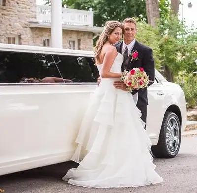 OAKVILLE LIMO SERVICE -HAMILTON NIAGARA FALLS LIMOUSINE service, View more
