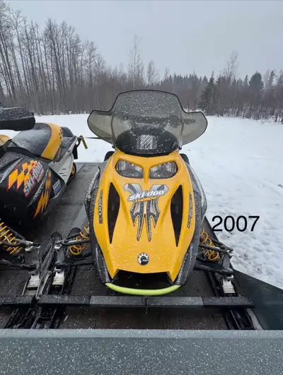 Selling Ski-Doo trail sled and a tilt trailer (w/ spare tire) 2007 Ski-Doo MXZ Adrenaline 500SS $330...