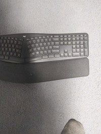 Logitech Ergo K860 Bluetooth Keyboard