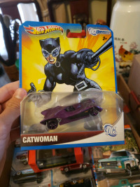2016 Hot wheels DC Universe Character Car Catwoman