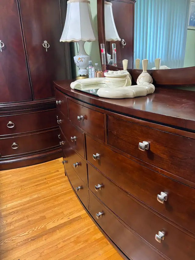 Chambre King in Beds & Mattresses in Laval / North Shore - Image 4