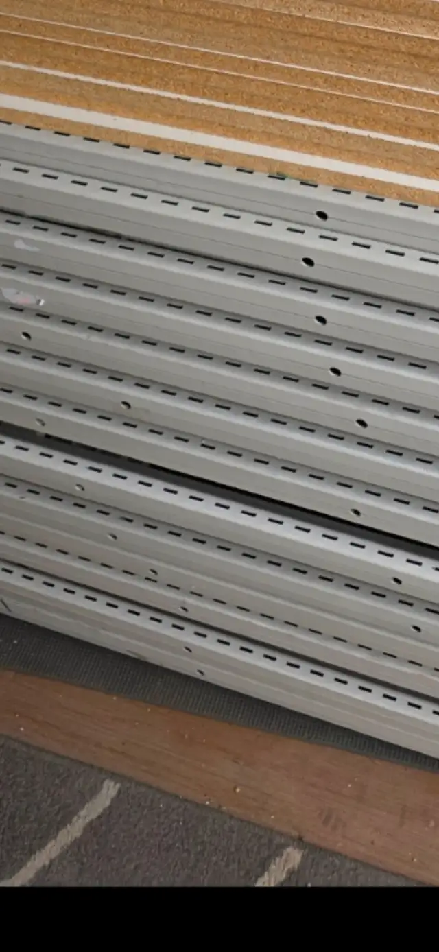 Metal shelving533465145258158084