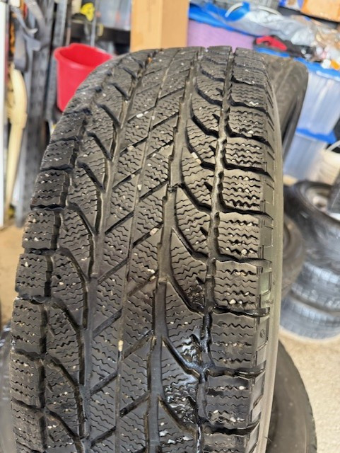 4 GOODRICH SUV 255/65R17 WINTER TIRES PH ROLAND 613 407-9500 in Tires & Rims in Ottawa - Image 2