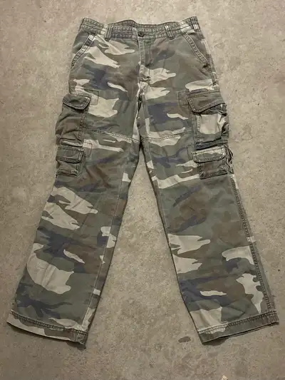 RedHead Camo Cargo Y2K Men’s Denim Multi Pocket Pants Size 34, View more