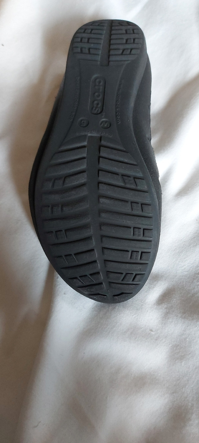 Like new slip on crocs size W5 in Fishing, Camping & Outdoors in Thunder Bay - Image 3