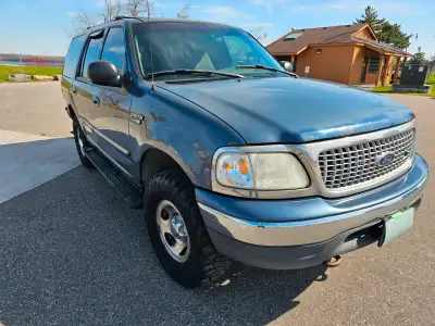 1999 Ford Expedition XLT For Sale. This is suitable as a great hunting bush truck or for lot clearin...
