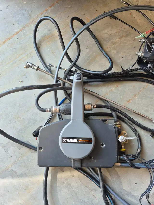 2021 Yamaha 9.9 hp  outboard motor in Other in Kamloops - Image 2