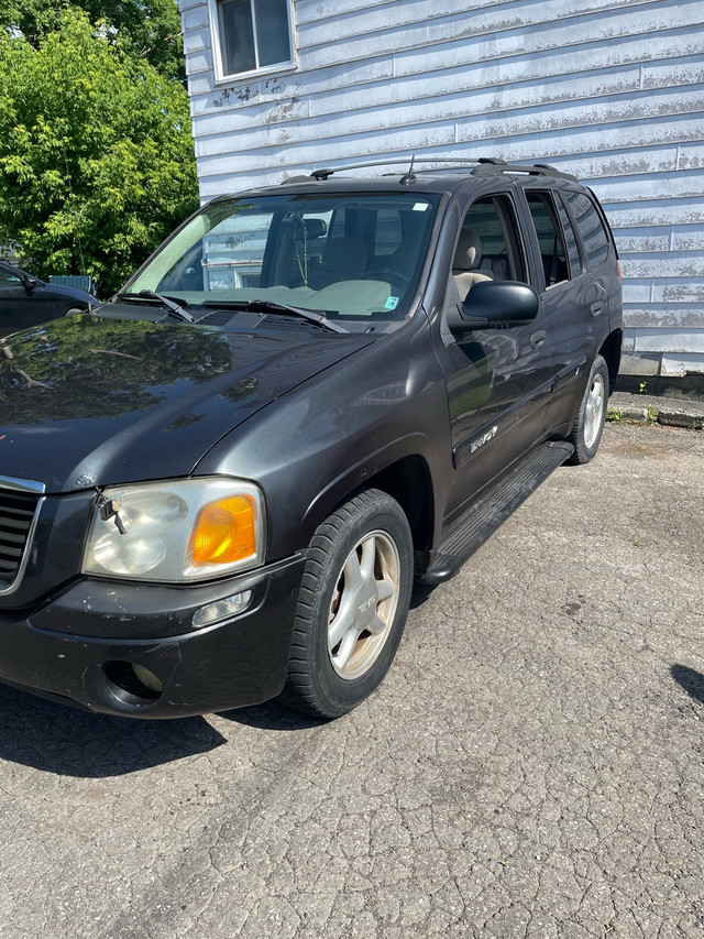 GMC Envoy in Cars & Trucks in Ottawa - Image 2
