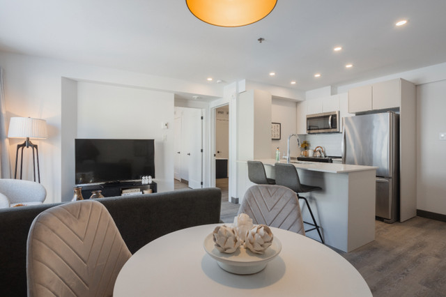 Modern Living Starts Here – From $1,595/Month! dans Locations longue durée  à Ouest de l’Île - Image 3