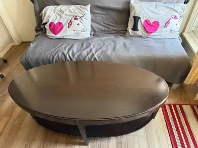 Oval shape coffee table
