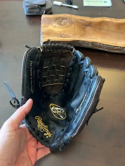 Rawlings 11” Youth Basesball Glove Left Hand, View more