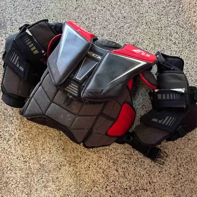 CCM E2.9 Goalie Chest Protector INT M, View more