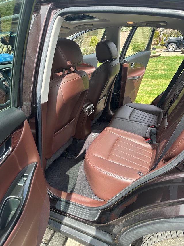 2010 Infiniti EX35 AWD JOURNEY Low KM & Premium Leather Interior — photo 4