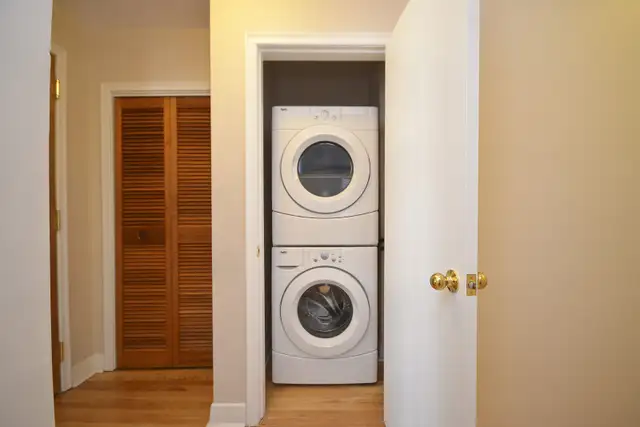 $875 - 1 Bedroom in a 3br apartment, Sandy Hill -UOttawa in Other in Ottawa - Image 8