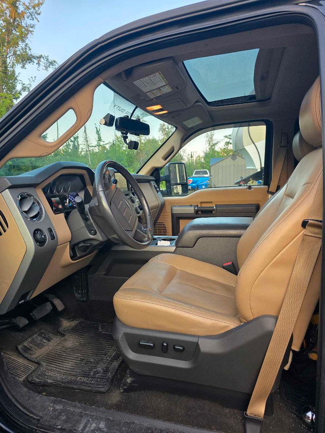 F350 Lariat with 8' box in Cars & Trucks in Barrie - Image 4
