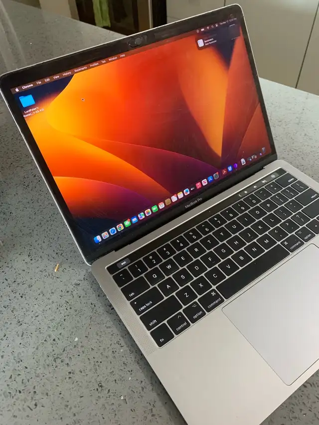 MacBook Pro 2017 13inch in Laptops in Edmonton - Image 2