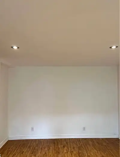 Très grand et spacieux 3/2 à vendre avec tous les électros inclus. Passation de bail valide jusqu’au...