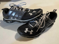 Runners by Underarmour Size 9