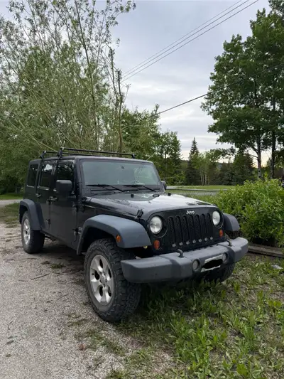 This is a perfect car for the summer as the top can pop off easy and it’s perfect for evening drives...
