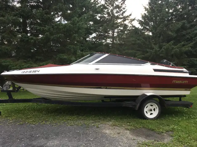 Bateau Maxum 1800 in Powerboats & Motorboats in St-Georges-de-Beauce - Image 3