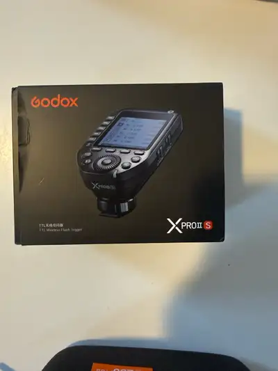 Selling lightly used professional photography/lighting gear. Everything was purchased BRAND NEW in 2...