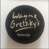 Wayne Gretzky Hockey Puck (Brand New)