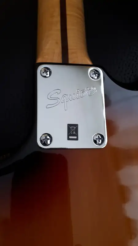 RARE Like-New Squier Vintage Modified Jazzmaster Electric Guitar in Guitars in Edmonton - Image 8