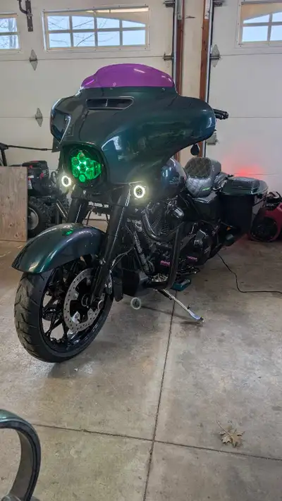 Brand new Baja designs lp6. The only reason for selling is the purple backlit light came available a...