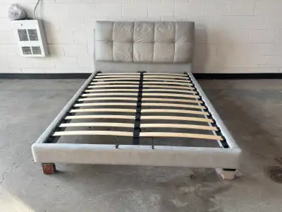 The bed is overall in good condition with normal signs of use. Clean, sturdy, and ready for a new ho...