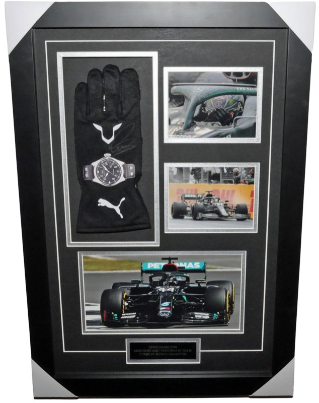 Lewis Hamilton signed Formula 1 F1 Memorabilia dans Art et objets de collection  à Longueuil/Rive Sud - Image 4