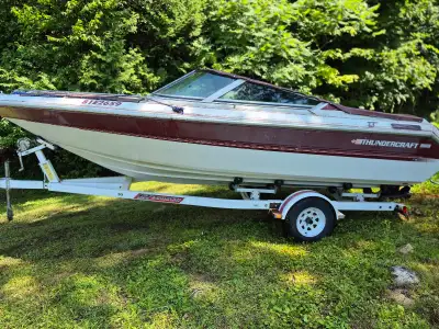 19 foot thundercraft, mint interior and trailer has no issues. Water was found in cylinder head no t...