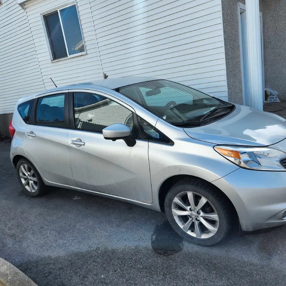 Nissan versa SL toute équipée