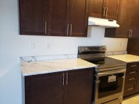 2 Rooms Available in Townhouse, $900-$1000- Girls/couples