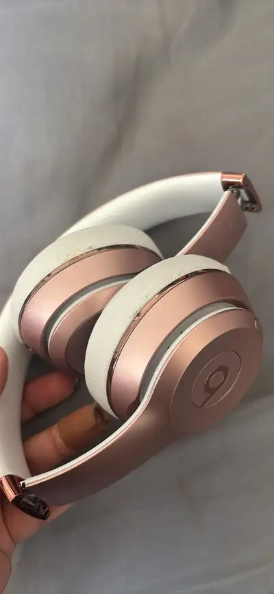 Beats Solo 3 (Pink), View more