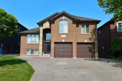 4 Bedroom 2 washroom House for Rent