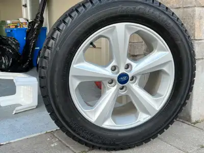Selling a complete set of 4 Ford 18" Aluminum Alloy Rims, mounted with high quality SNOW Tires (Yoko...