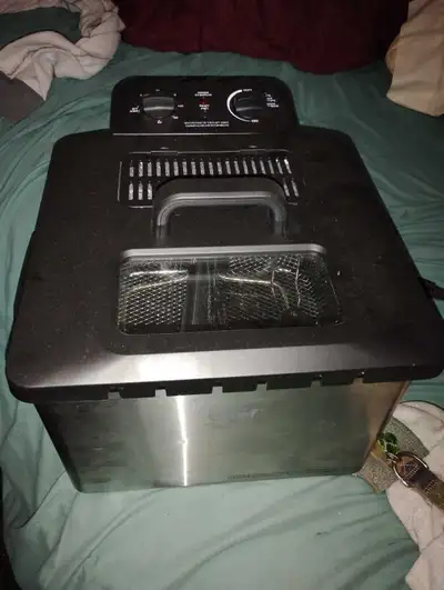 Masterchef two basket deep fryer MISSING POWER CORD, View more