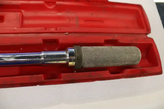 Snap-On QJR-3250 Click Type Torque Wrench (#42366-3) in Hand Tools in City of Halifax - Image 7