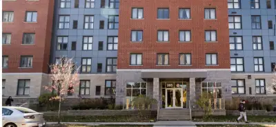 295 Lester street building A, incredibly close to UW and Laurier! Can move in as soon as January 6!...