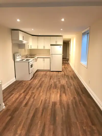 Basement 1 Bedroom in Roncesvalles