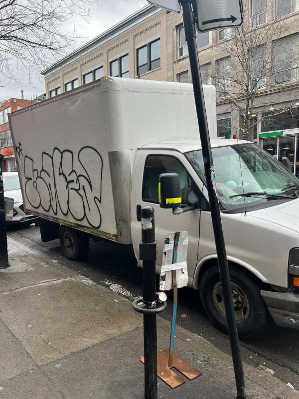truck chevrolet in good condition dans Autos et camions  à Ville de Montréal