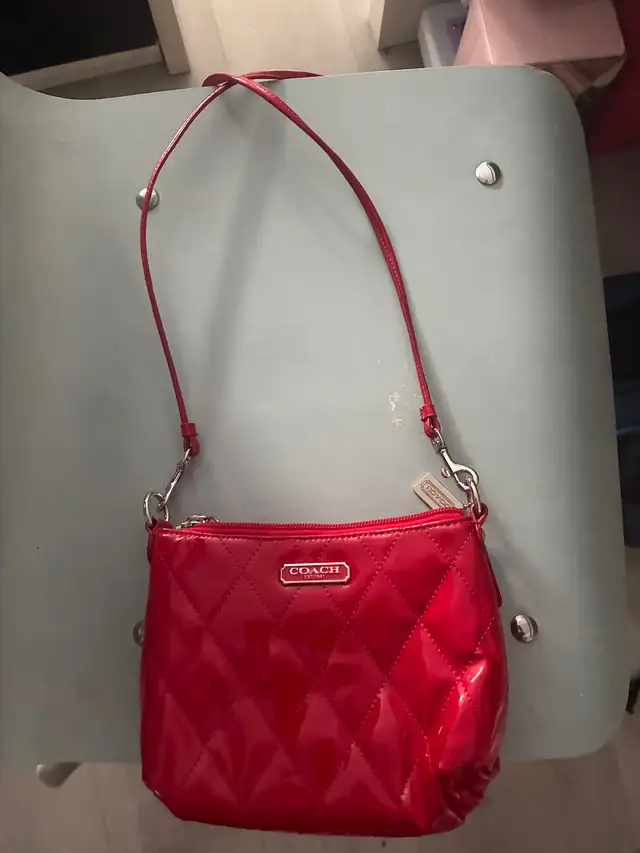 Vintage Coach crossbody bag in Women's - Bags & Wallets in City of Toronto - Image 5