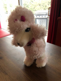 Toutou chien (poodle) Barbie avec sac