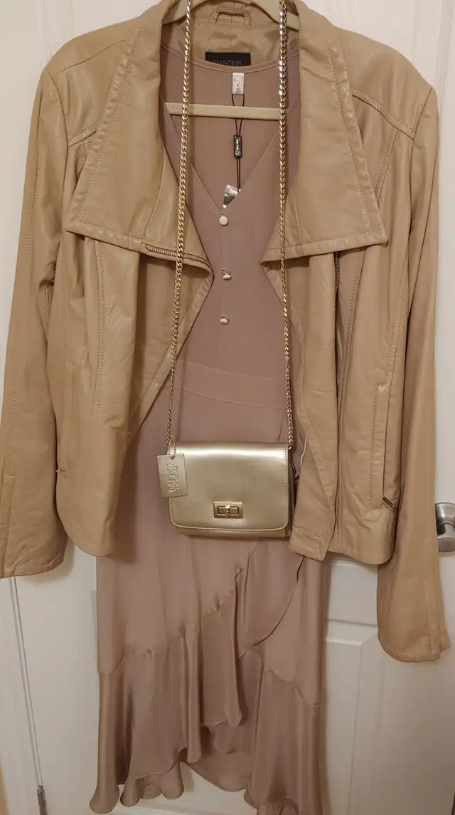 Several Leather Jackets for Women in Women's - Tops & Outerwear in Markham / York Region - Image 2