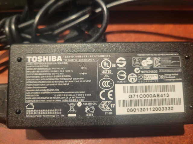 Toshiba Tecra R840 Laptop in Laptops in Hamilton - Image 4