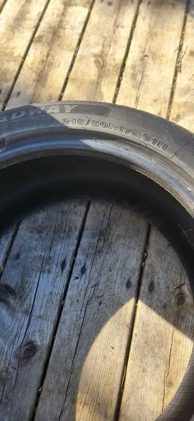 SIZE   215/50R17 91H full set tires used  in Tires & Rims in City of Montréal - Image 4