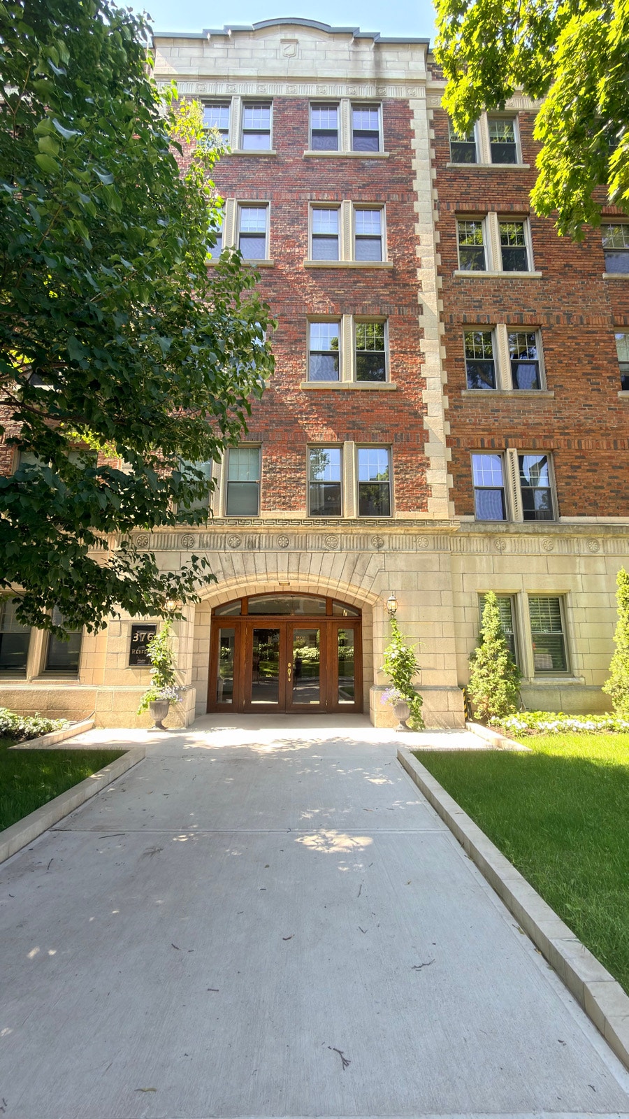 Superbe 3 1/2 Westmount — photo 2
