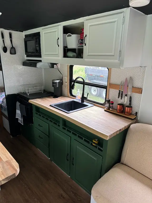 Fleetwood 28’ camper in Travel Trailers & Campers in Kingston - Image 6